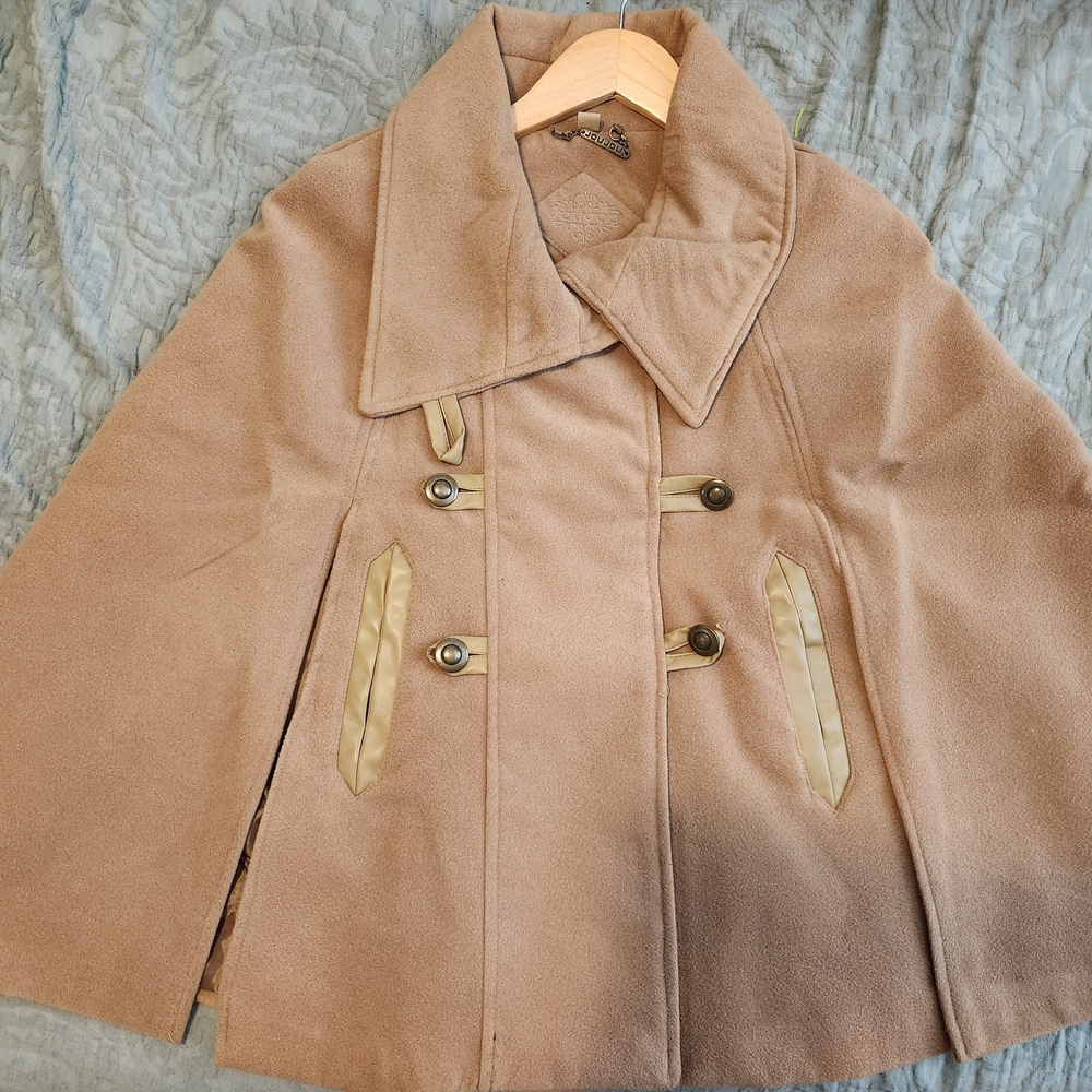 Jou Jou Cozy Tan Cape